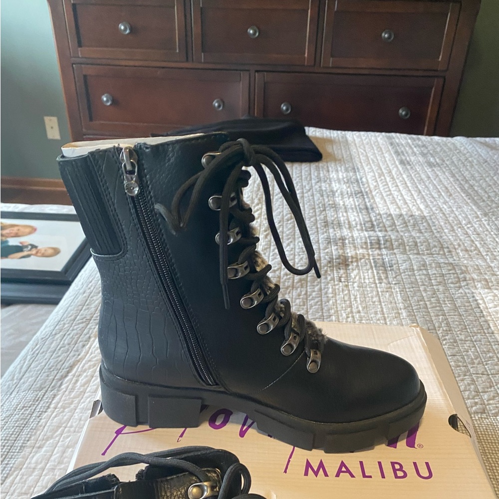 *brand new* Black Blowfish boots